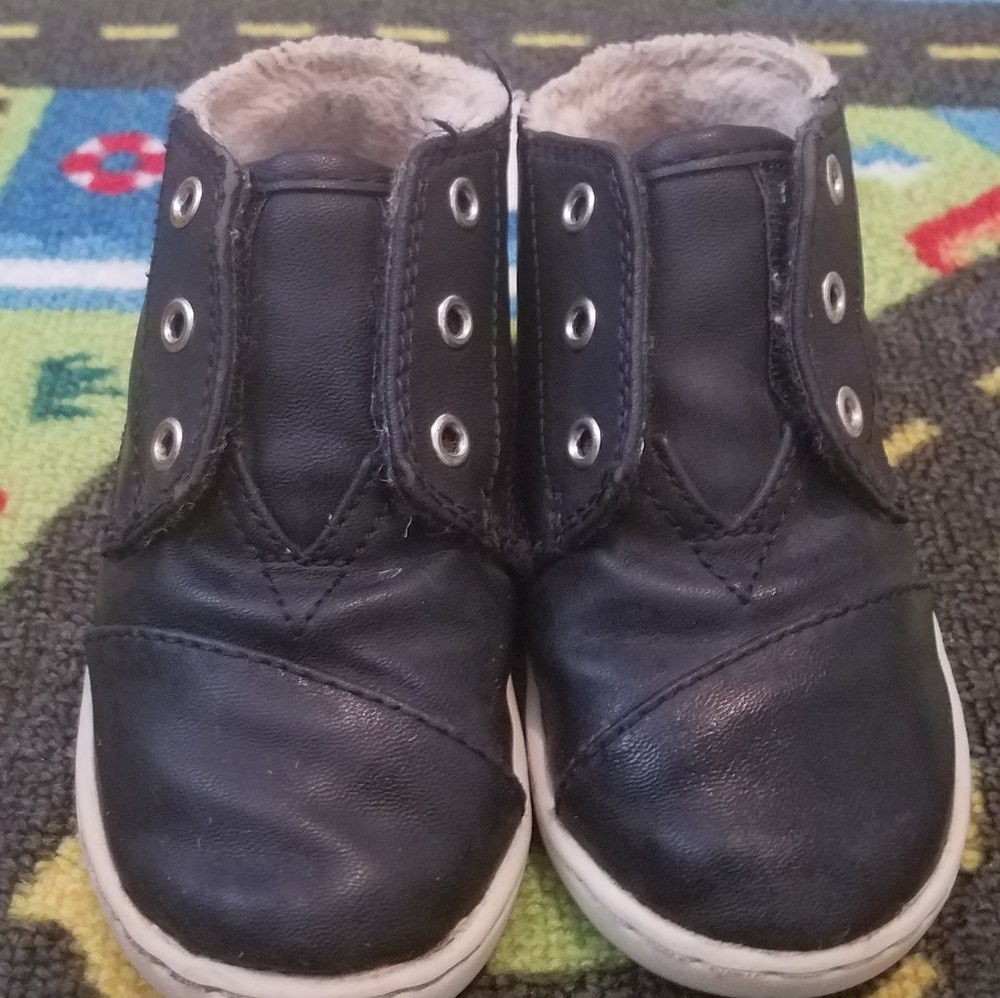 Tom's boots